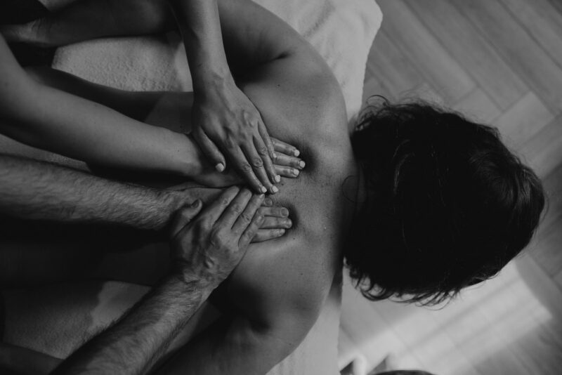 Soin précieux aux 4 mains, massage relaxant et de bien-être