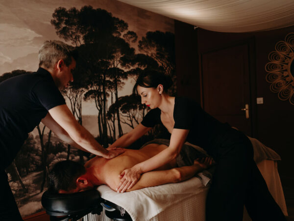Soin précieux aux 4 mains, massage relaxant et de bien-être