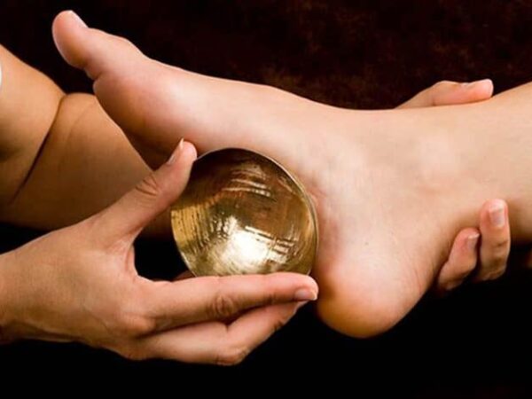 Massage traditionnel Ayurvéda ABHYANGA + soin KANSU des pieds
